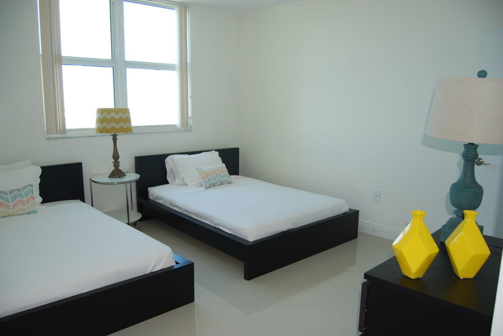 Churchill Suites Miami Brickell - One Broadway ภายนอก รูปภาพ