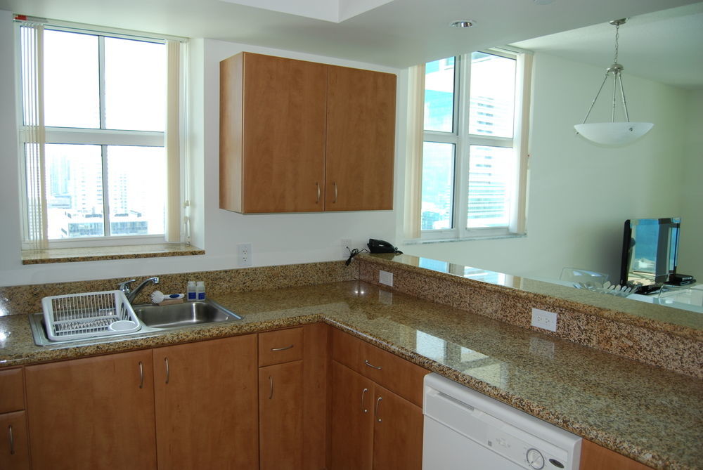 Churchill Suites Miami Brickell - One Broadway ภายนอก รูปภาพ
